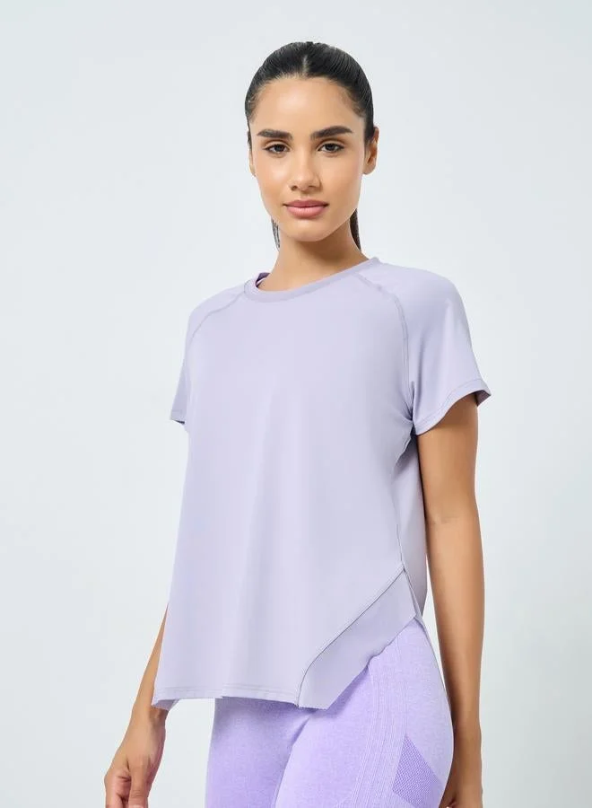 ستايلي اكتيف بلوزة بقصة سائبة وتداخلات شبكية